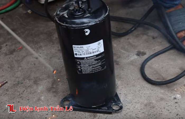 Dich-vu-thay-sua-block-may-lanh-tai-tphcm-1