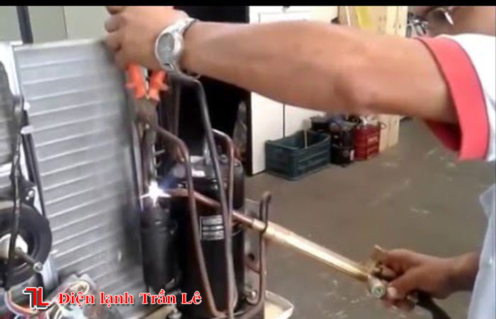 Dich-vu-thay-sua-block-may-lanh-tai-tphcm-5