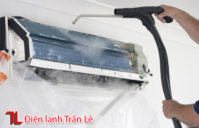 Ve-sinh-may-lanh-quan-1-1