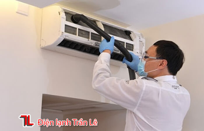 Dịch Vụ Vệ Sinh Máy Lạnh Tại Nhà Quận 11 Chất Lượng Nhất TPHCM 12 Ve-sinh-may-lanh-quan-11-3