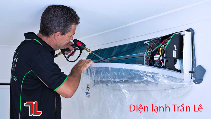 Ve-sinh-may-lanh-quan-2-3