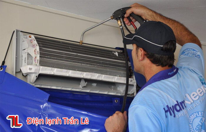 Ve-sinh-may-lanh-quan-6-4