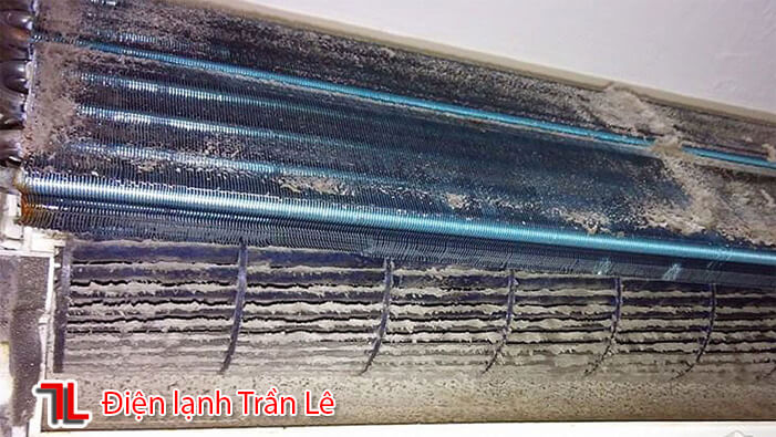 Ve-sinh-may-lanh-quan-8-1