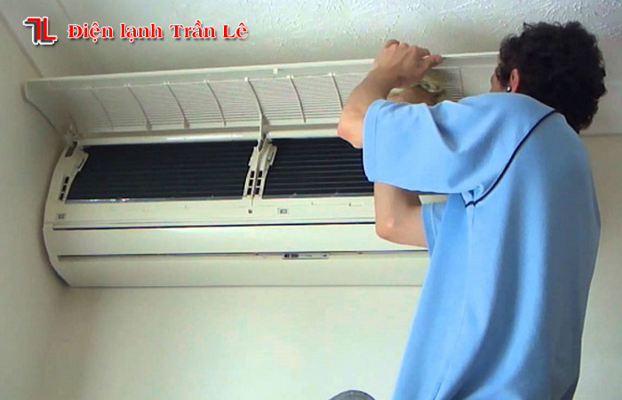 Cách khắc phục máy lạnh có mùi hôi 2 cach-khac-phuc-may-lanh-co-mui-hoi-2