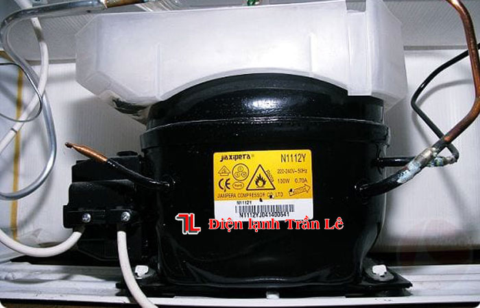 8 Nguyên nhân tủ lạnh không đông đá thường gặp nhất 5 8-nguyen-nhan-tu-lanh-khong-dong-da-5