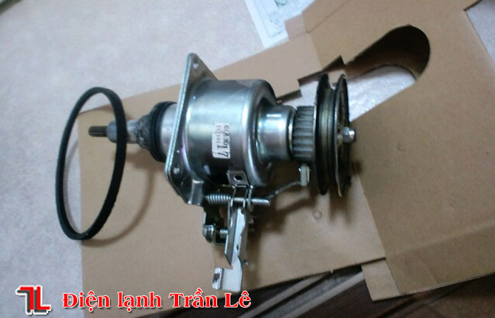 Bao-gia-thay-hop-so-may-giat-toshiba-2