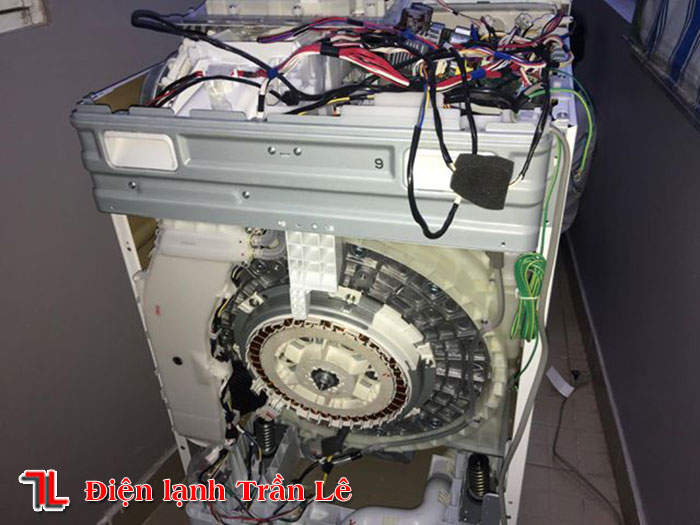 Bao-gia-thay-hop-so-may-giat-toshiba-4