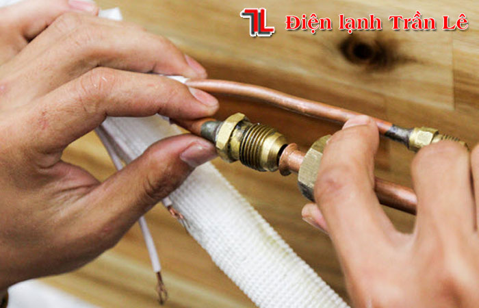 Hướng dẫn cách đấu dây điện và ống đồng máy lạnh 14 Huong-dan-cach-dau-day-dien-va-ong-dong-may-lanh-14