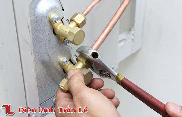 Hướng dẫn cách đấu dây điện và ống đồng máy lạnh 24 Huong-dan-cach-dau-day-dien-va-ong-dong-may-lanh-24