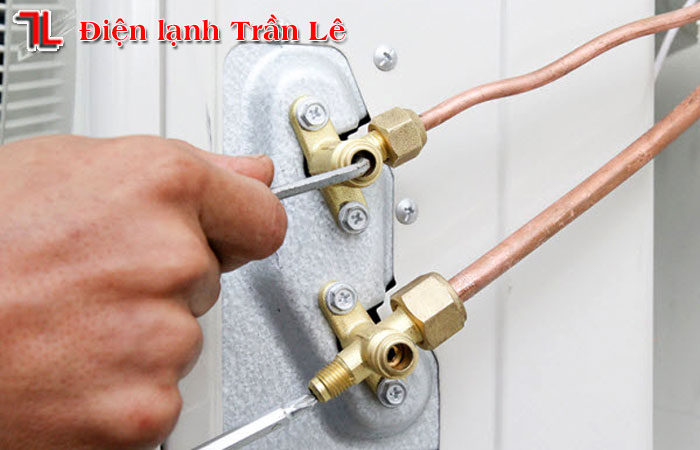 Hướng dẫn cách đấu dây điện và ống đồng máy lạnh 25 Huong-dan-cach-dau-day-dien-va-ong-dong-may-lanh-25