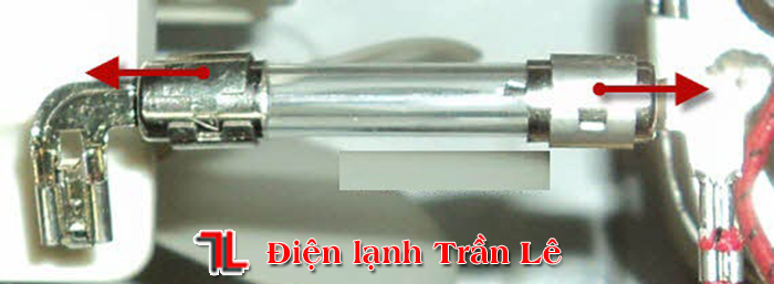 Hướng dẫn thay cầu chì lò vi sóng cực dễ 6 Huong-dan-thay-cau-chi-lo-vi-song-6