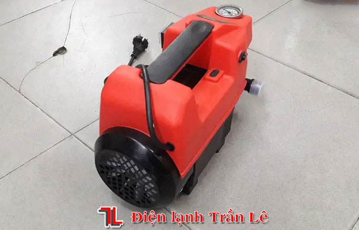 Máy Xịt Rửa Máy Lạnh Giá Rẻ, Chính Hãng Tại TP.HCM 3 May-xit-rua-may-lanh-gia-re-chinh-hang-tai-tp-hcm-3