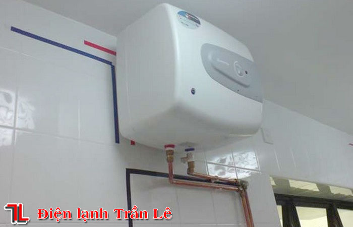 Nen-dung-may-nuoc-nong-truc-tiep-hay-gian-tiep-2