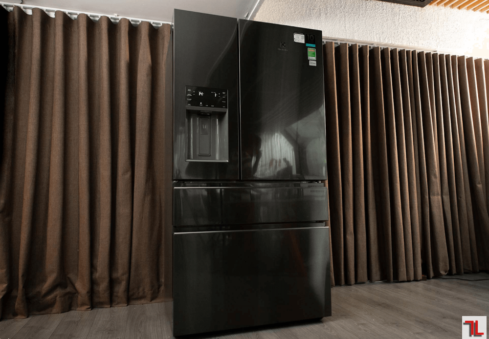 Tủ lạnh 4 cánh Inverter Electrolux EHE6879A.B 617L