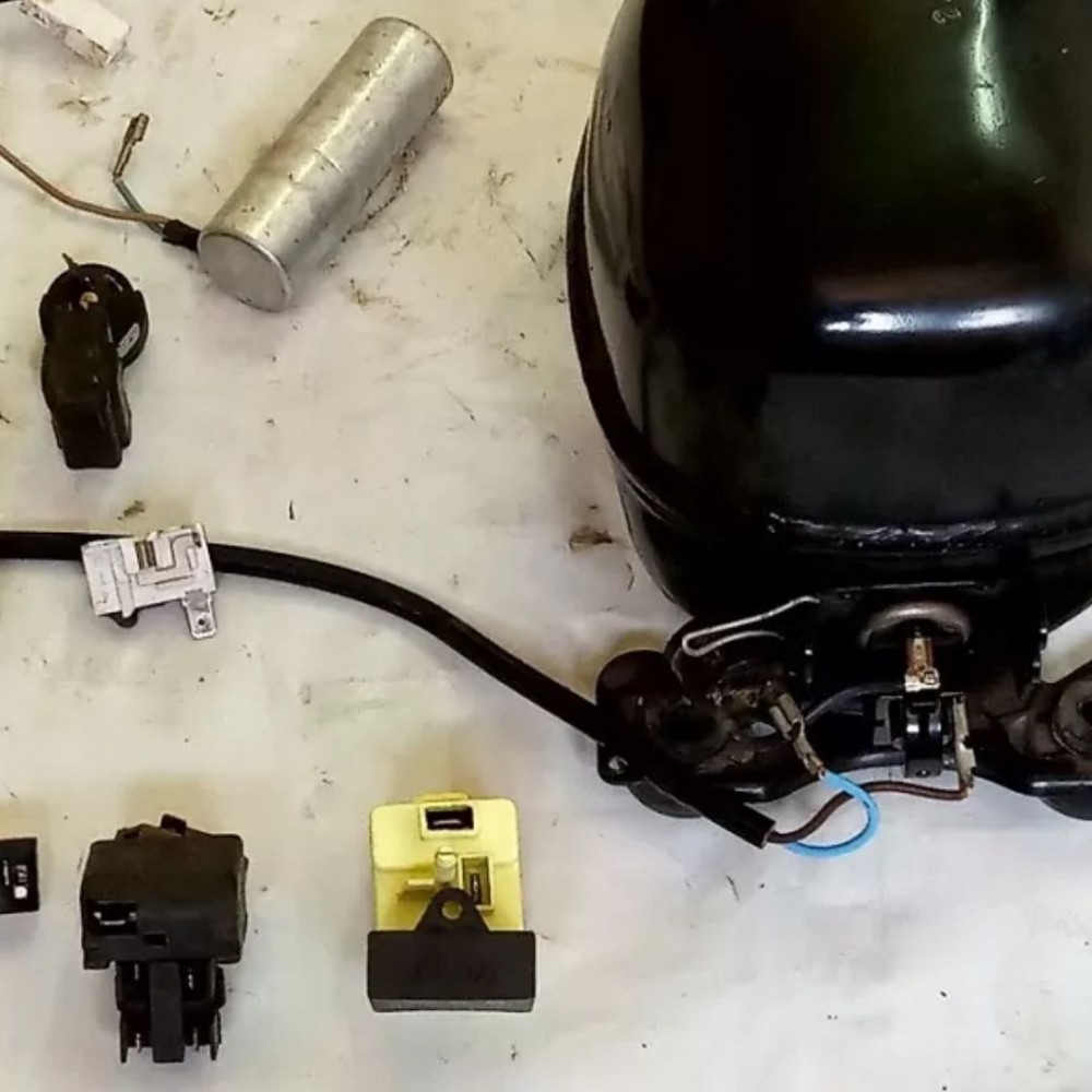 Mách bạn dấu hiệu cần thay lốc tủ lạnh Electrolux ngay lập tức 1 Lốc tủ lạnh là một bộ phận đóng vai trò quan trọng của tủ lạnh