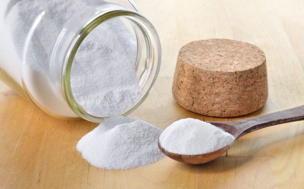 10 Cách Khử Mùi Hôi Cho Tủ Lạnh Đơn Giản, Rẻ Bèo Ngay Tại Nhà 5 baking soda có công dụng khử mùi tủ lạnh hiệu quả