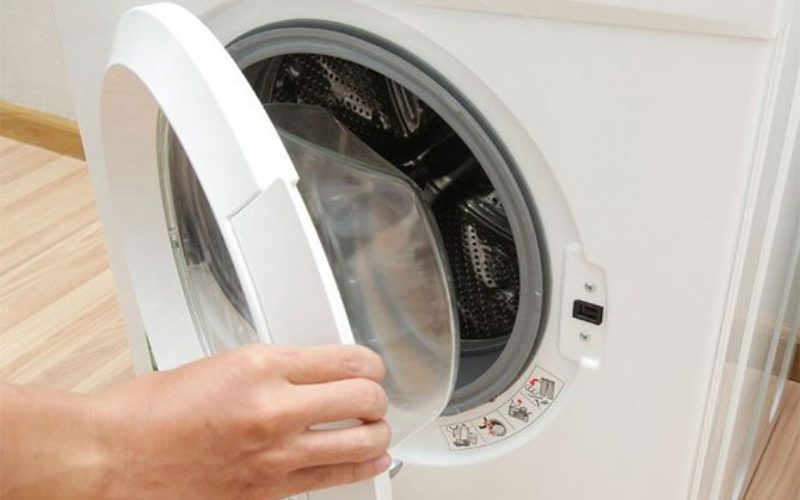 Vệ sinh máy giặt Electrolux cửa ngang