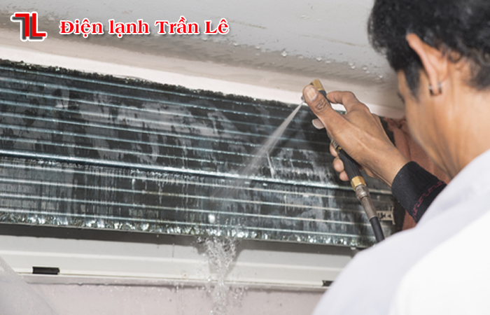 Ve-sinh-may-lanh-quan-go-vap-1