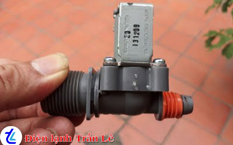 Thay linh kiện máy giặt 