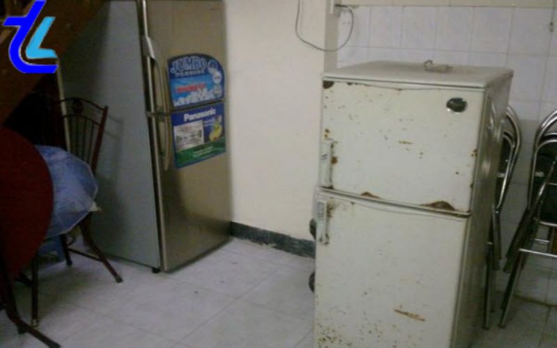 Tủ lạnh bị bong tróc