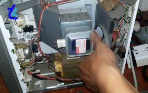 Sửa lò vi sóng chuyên nghiệp, tận nơi, giá rẻ 1 Sửa lò vi sóng