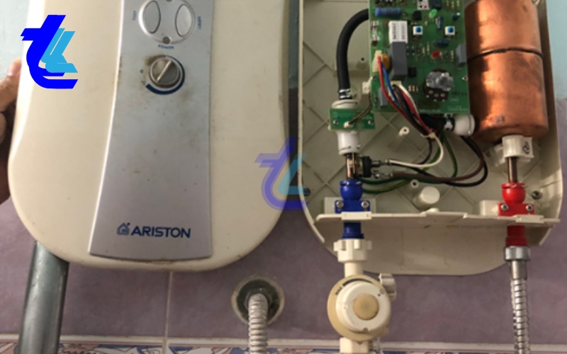 Sửa Máy Nước Nóng Tận Nhà – Dịch Vụ Chuyên Nghiệp 3 sua may nuoc nong 1